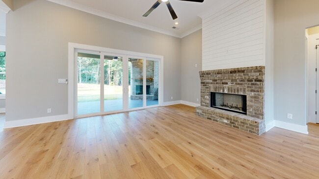 194 Forest Berry Ct unit 98 M2, Newnan, GA 30265 - photo 2