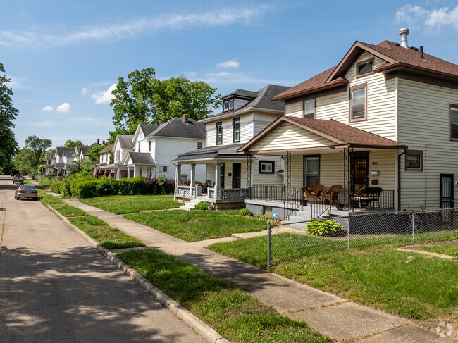 Edgemont features this row of quality well cared for homes.