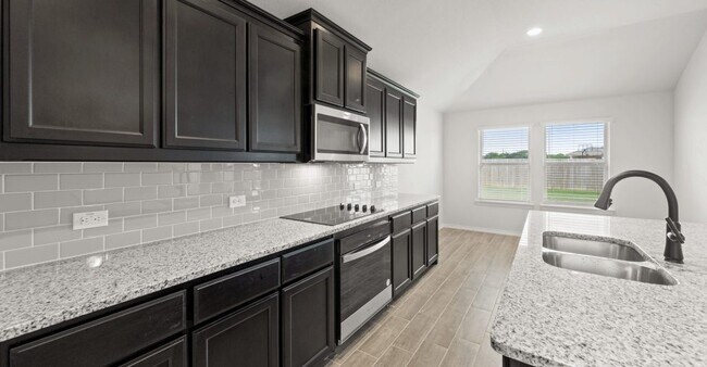 1240 Clubhouse Dr unit 36487732, Burleson, TX 76028 - photo 6