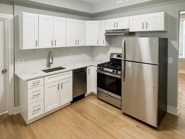 1940 W Winona St unit 1, Chicago, IL 60640 - photo 2