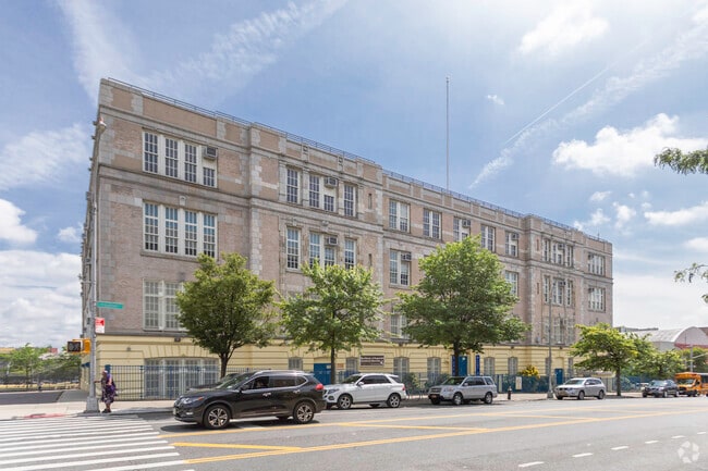 Woodstock: Bronx Middle School Success Academy is a middle school in Longwood, NY.