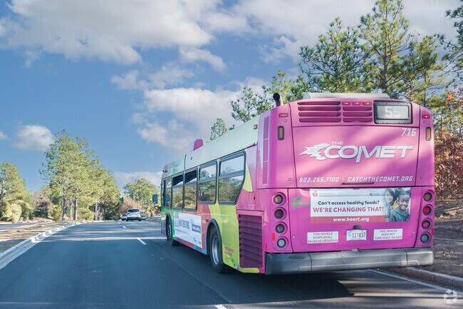 Residents in Pontiac-Elgin can use public transportation.