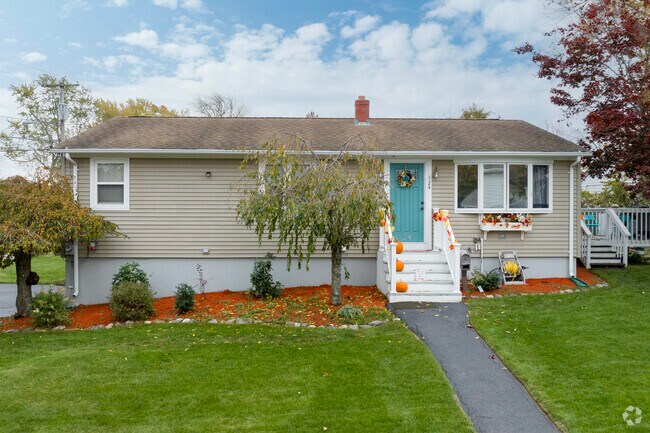 Modest Ranch styles are often spotted around the residential corridors of Killingly St.