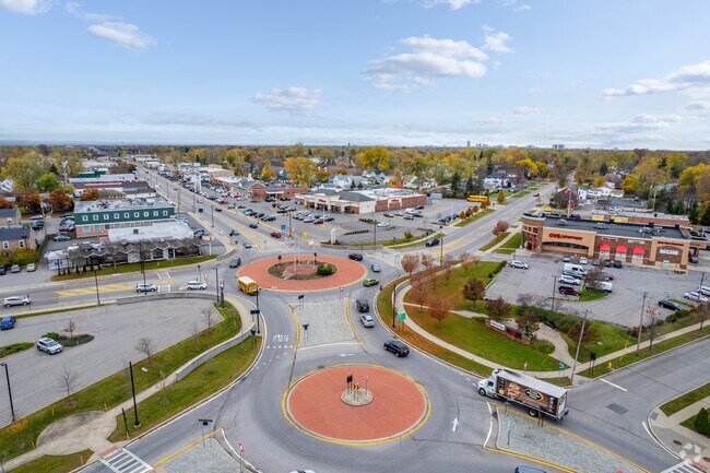 Interstate 290 connects Snyder to the broader Buffalo metropolitan area.