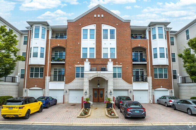 River Hill has great options for condo style living.