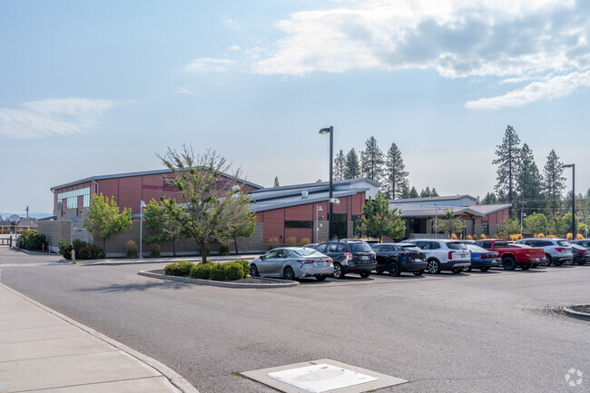Phil Snowden Elementary has a small parking lot in front of the school for its staff.