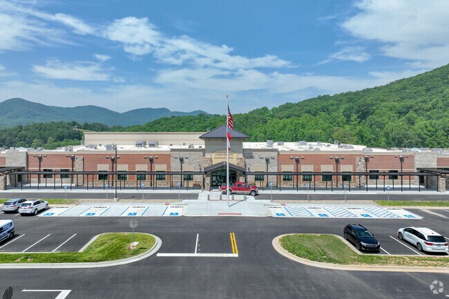 Union County Elementary School is an above-average public school located in Blairsville.