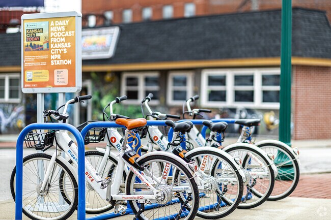 Easy commuting via car or Ride KC bus