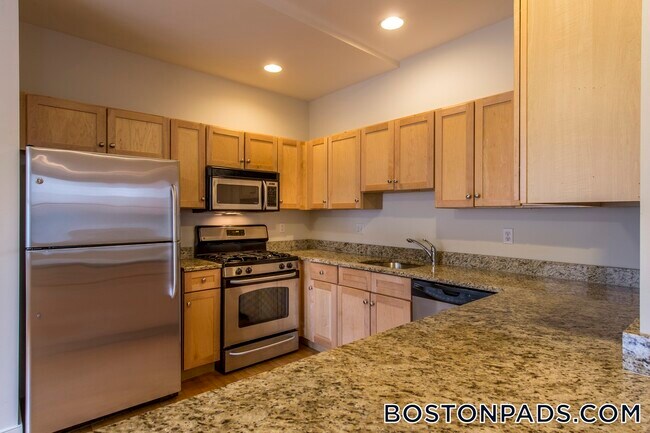 110 Second St unit 109, Cambridge, MA 02141 - photo 2