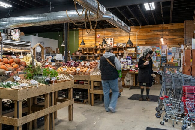 Argus Farm Stop Market is a bustling Saturday stop for residents of Lower Burns Park.