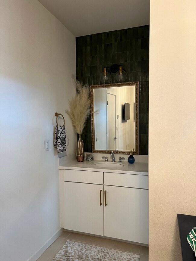 180 Box Ln unit 180 Box Lane, Sacramento, CA 95818 - photo 2