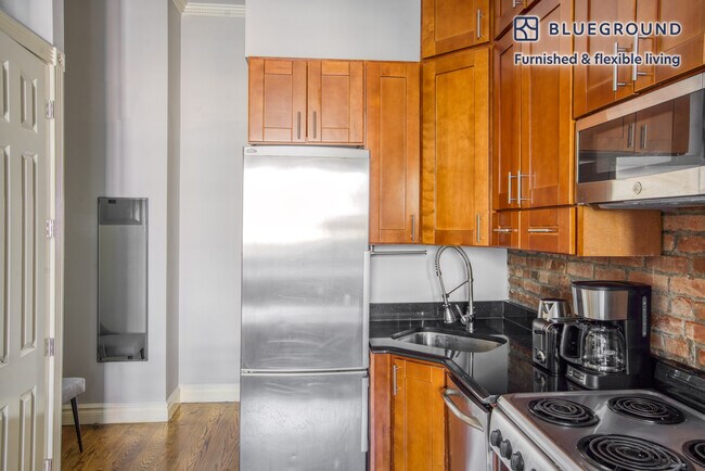 234 W 14th St unit FL3-ID887, New York, NY 10011 - photo 6