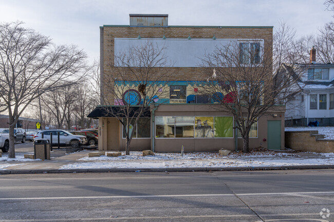 The school commits to equal educational opportunities, following a non-discrimination policy.