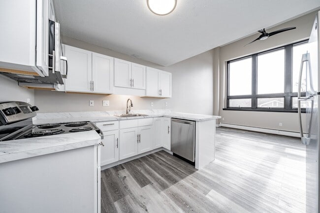 Britannia Commons, Meriden, CT 06450 - photo 5