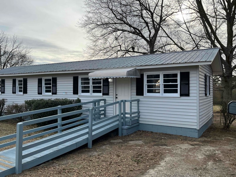 8402 Duncan Bridge Rd, Cleveland, GA 30528 - photo 1