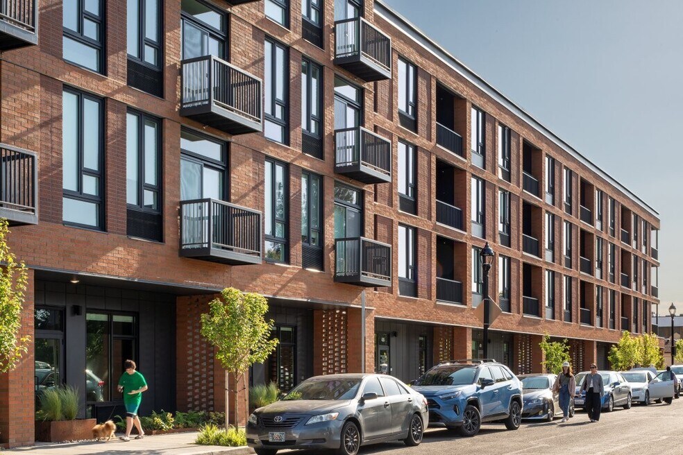 Arts Plaza, Gresham, OR 97030 - photo 1