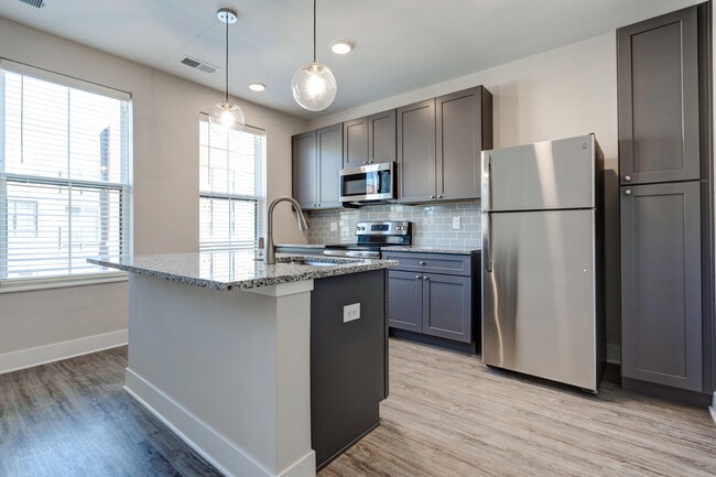 Ogden Apartments, Columbus, OH 43203 - photo 3