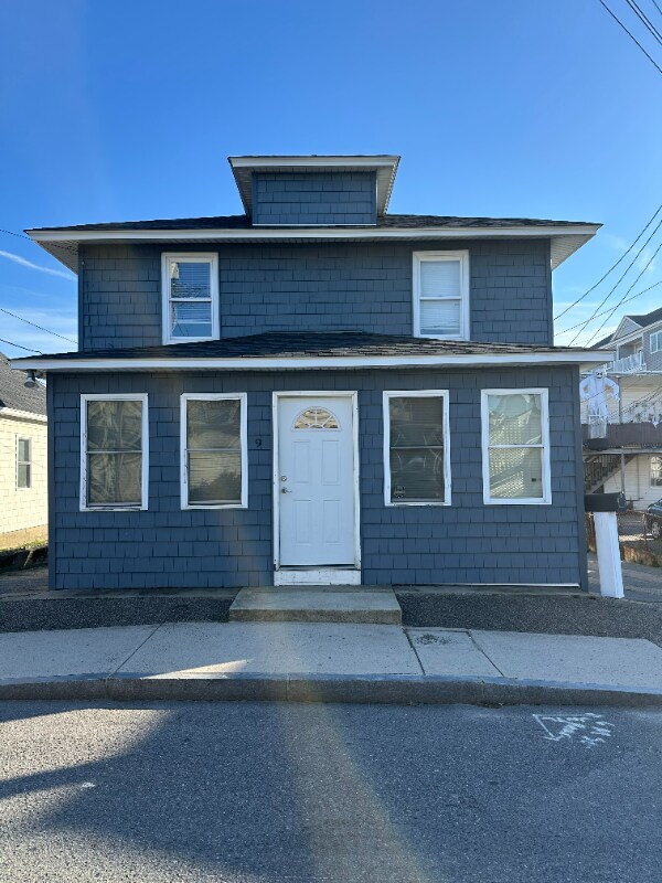 9 M St, Hampton, NH 03842