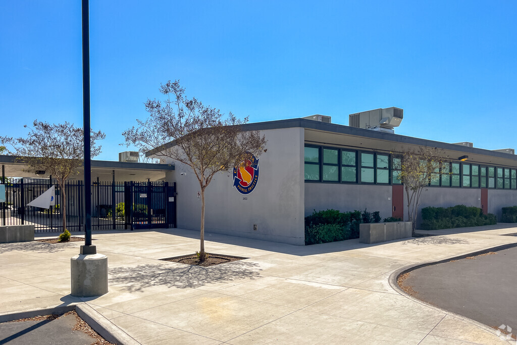 Corvallis Middle School serves the grades 6-8 in Norwalk.