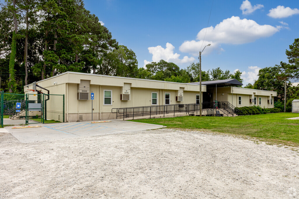 Rambam Day School offers programs for younger students in Savannah.