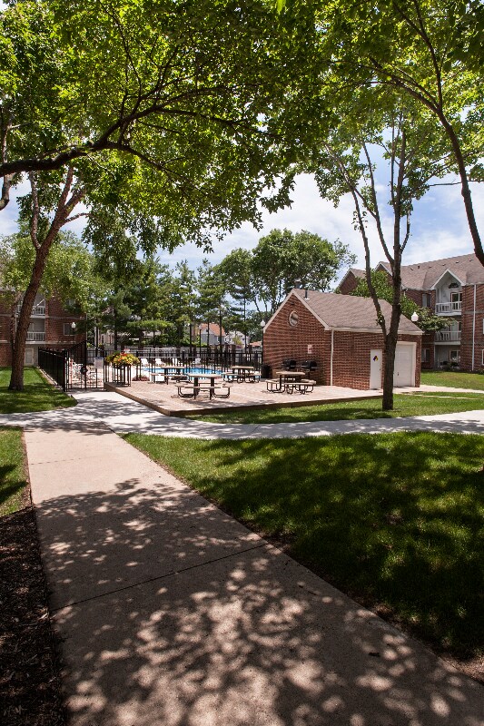 1217 24th St, Des Moines, IA 50311