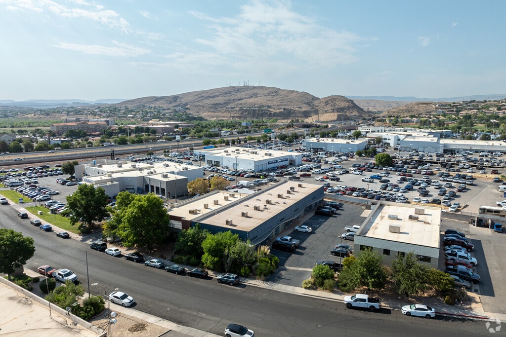 Coral Sands Academy is an online school based in St. George, Utah.