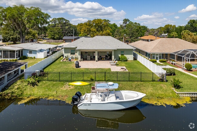 Their are many home on canals which lead out the lakes in Lisbon.