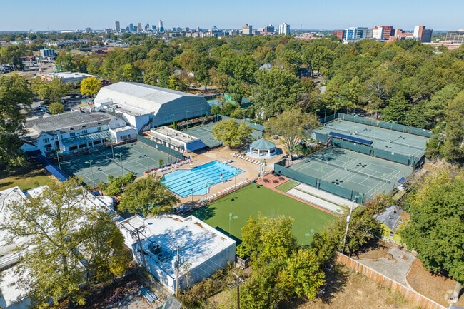Annesdale is home to the University Club of Memphis.