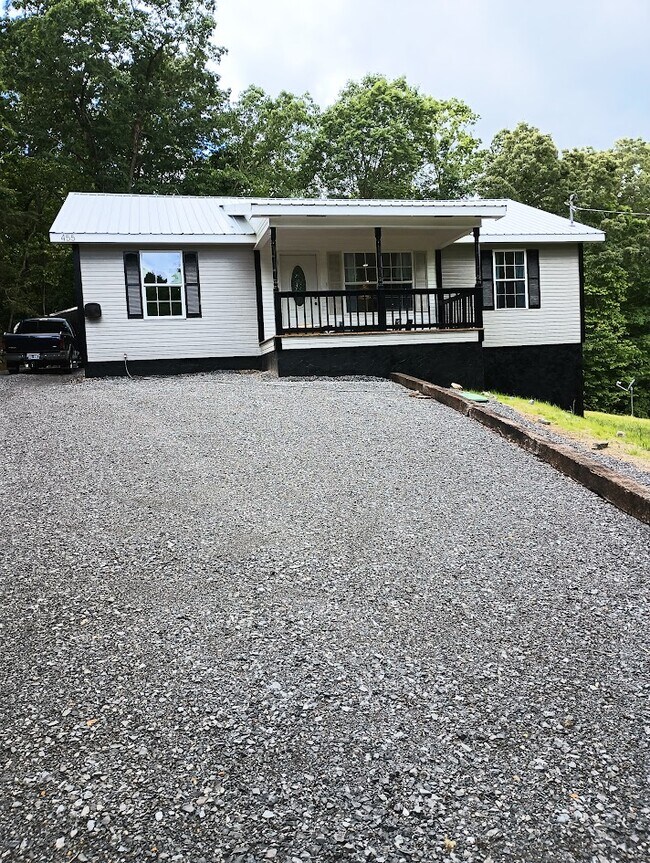 455 Highland Dr, Dunlap, TN 37327