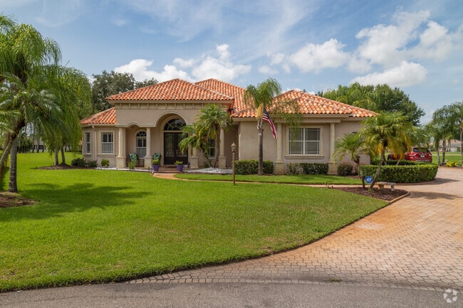 The Country Club of Sebring is home to many Mediteranean style homes.