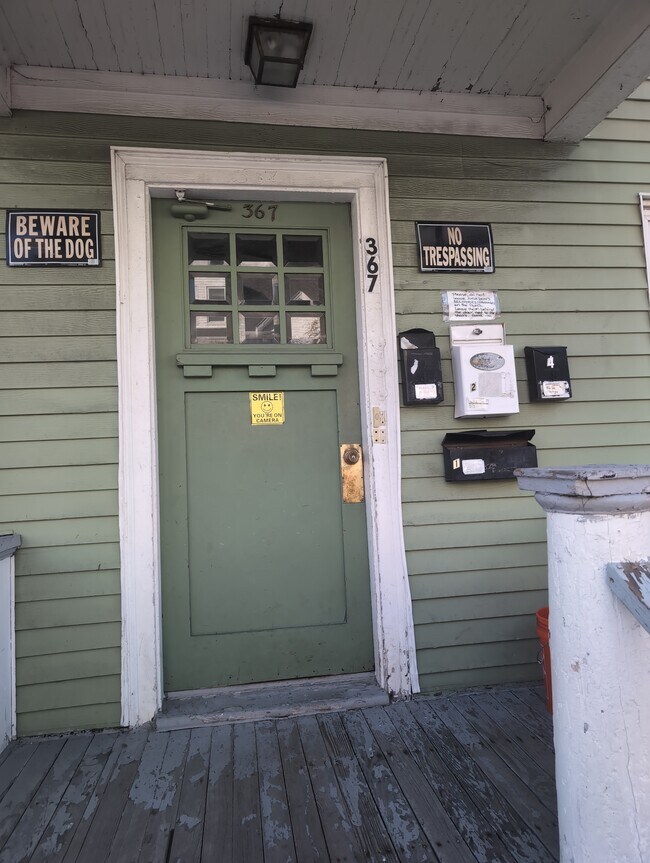 367 Spruce St unit 2, Manchester, NH 03103 - photo 4