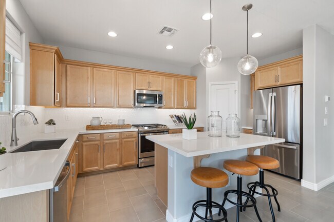 3660 N 101st Dr, Avondale, AZ 85392 - photo 2