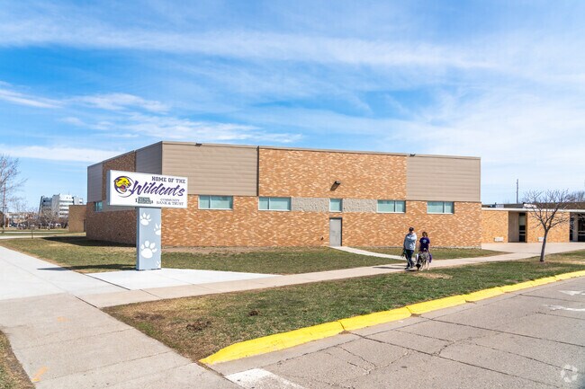 Wachter Middle School enrolls 1,000 students in grades 6-8.