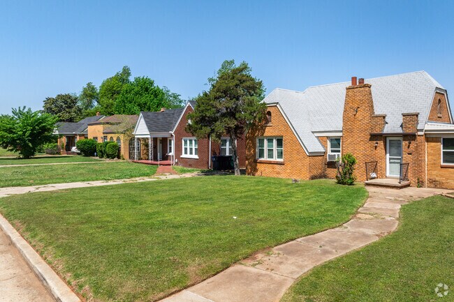 Captiol View residents enjoy large front lawns.