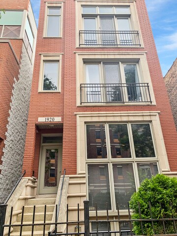 1920 W Diversey Pkwy Unit 2, Chicago, IL 60614