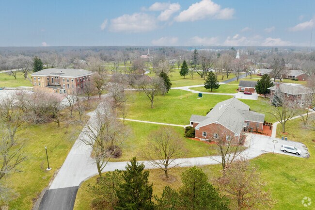 Glenwood Academy is a private school that serves 2-8th grade students in Glenwood, IL.