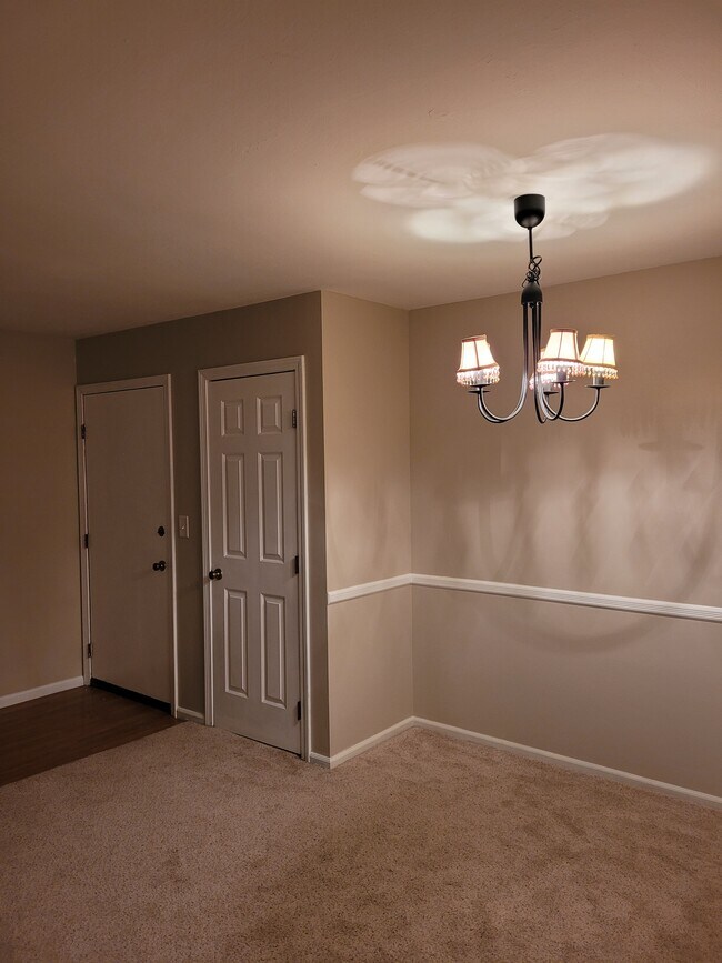 335 Glendale Ave unit G, Bridgeport, CT 06606 - photo 5