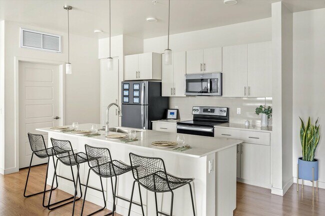 Acero at Algodon Center, Phoenix, AZ 85037 - photo 7