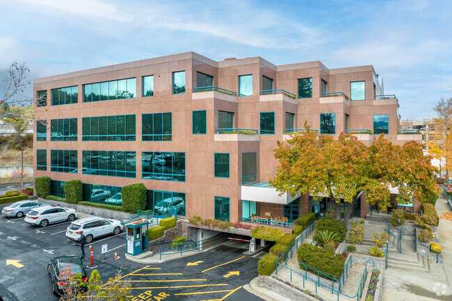 Fusion Academy Walnut Creek Downtown is a private middle and high school.