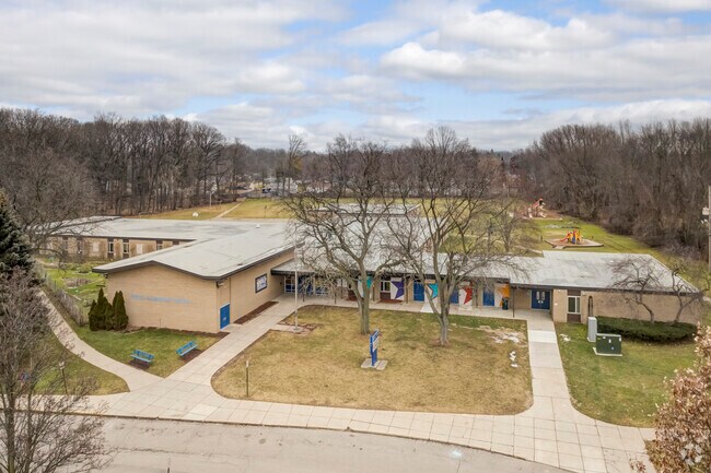 Averill New Tech Elementary School, Front Entrance