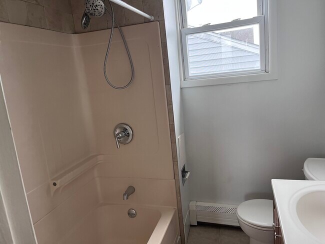 1124 Rivington St unit 4, Roselle, NJ 07203 - photo 3