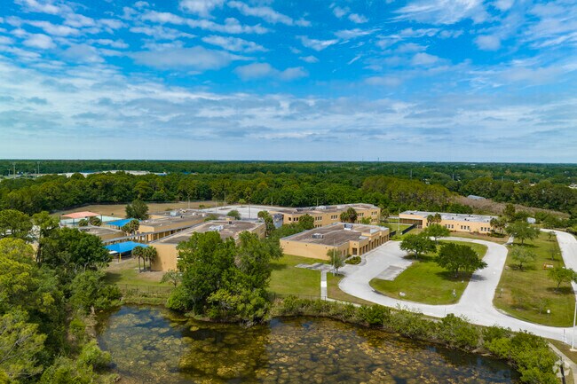 The beautiful campus of Davis Elementary in Town 'n' Country, FL.