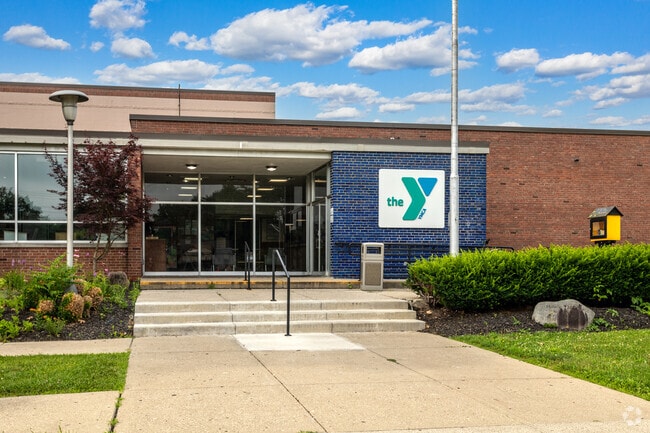 The Hilltop YMCA is a good place to go to work out in the Valleyview neighborhood.
