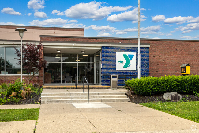 The Hilltop YMCA is a good place to go to work out in the Valleyview neighborhood.