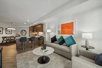 6701 Shellmound St, Emeryville, CA 94608