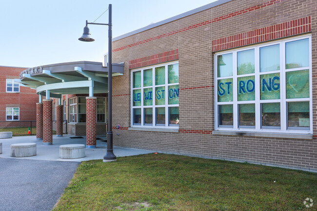 Elementary School is a public school located in Lewiston, ME.