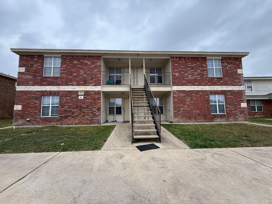 406 Brittney Way unit D, Harker Heights, TX 76548 - photo 1