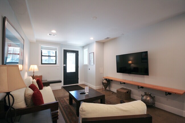 2508 N Spaulding Ave unit A, Chicago, IL 60647 - photo 3