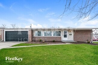 2320 Palomino Ln, Florissant, MO 63033