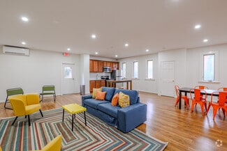 587 Broadway, Menands, NY 12204